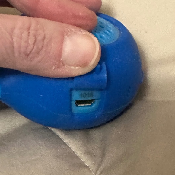 Blue two tone. Polaroid P1, Bluetooth speaker. - Picture 10 of 13